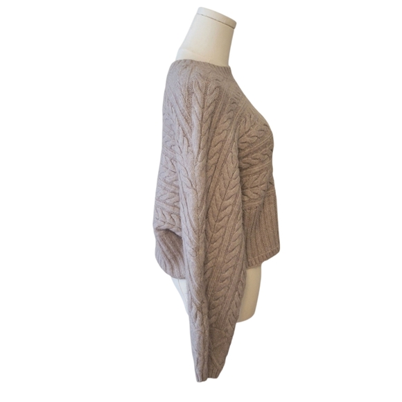 Abercrombie & Fitch Light Brown Cable Knit Crewneck Sweater Size XS - Picture 2 of 4